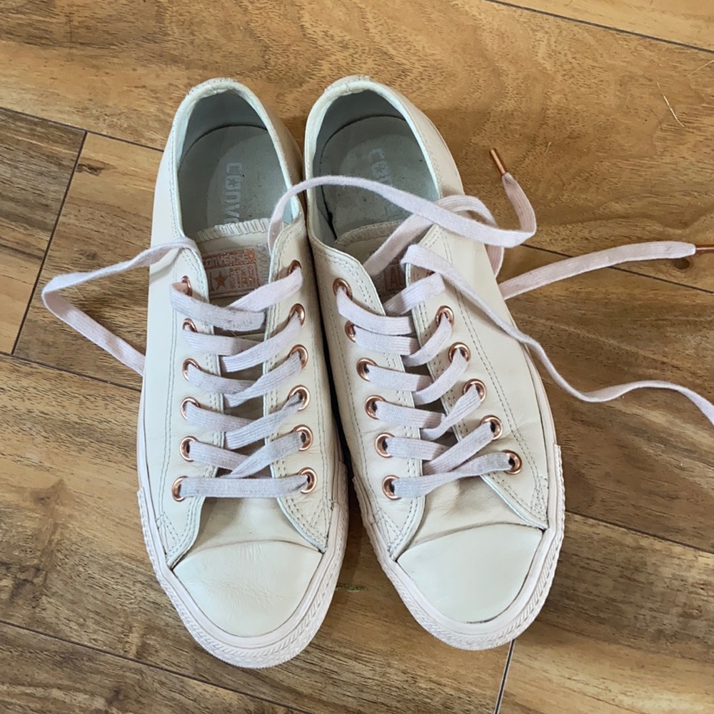 Converse size 8